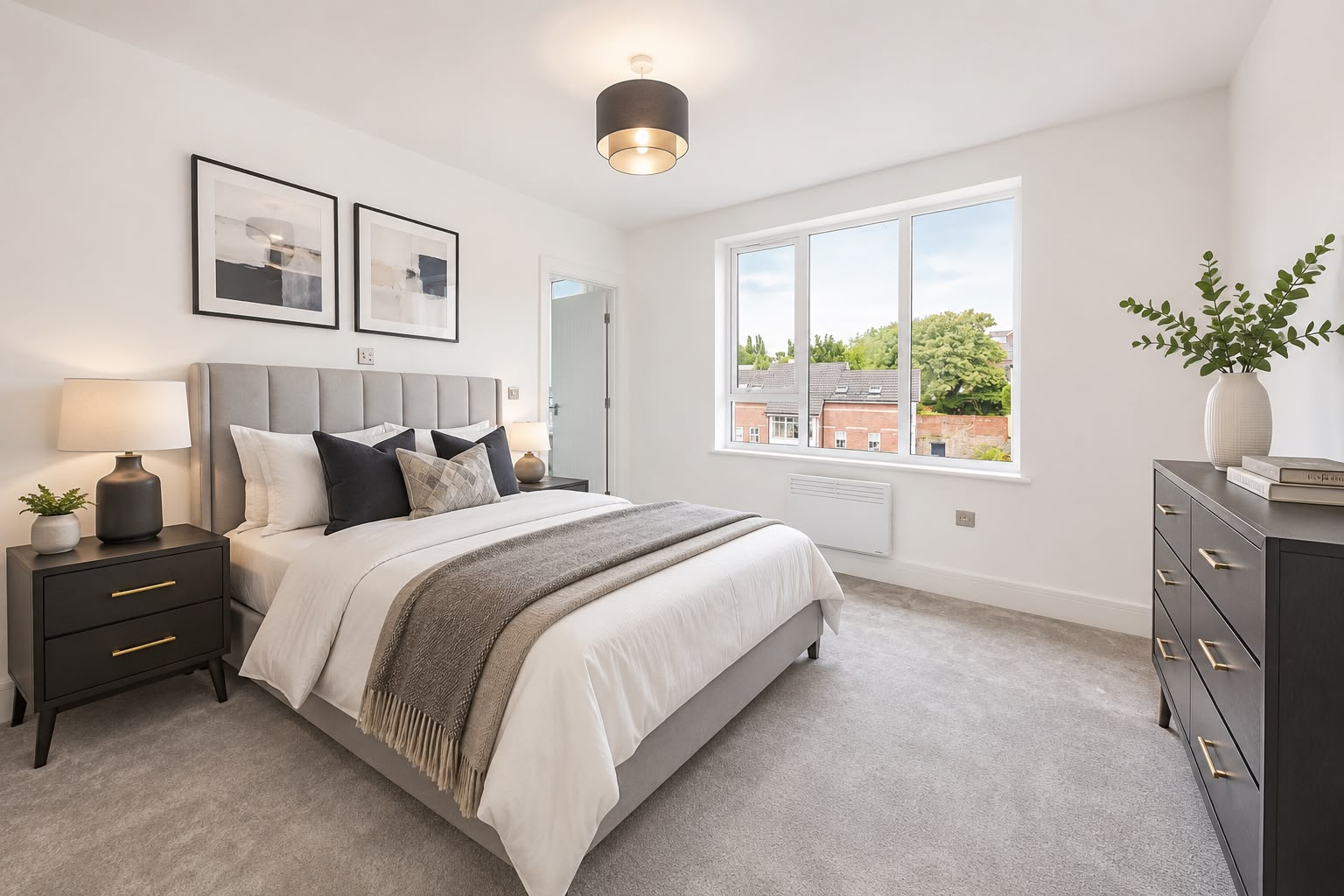 Principal bedroom
